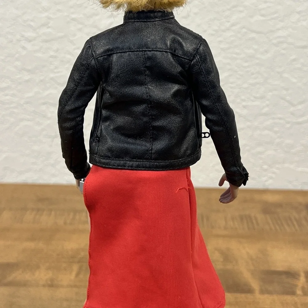 SW Toys Alice Resident Evil Action Figure 1:6 Scale‎